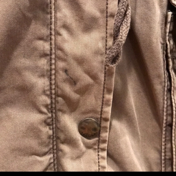 Aritzia Talula Trooper Jacket in Light Khaki Green - Picture 4 of 4